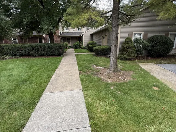 47 Ashlea Vlg, New Holland, PA 17557