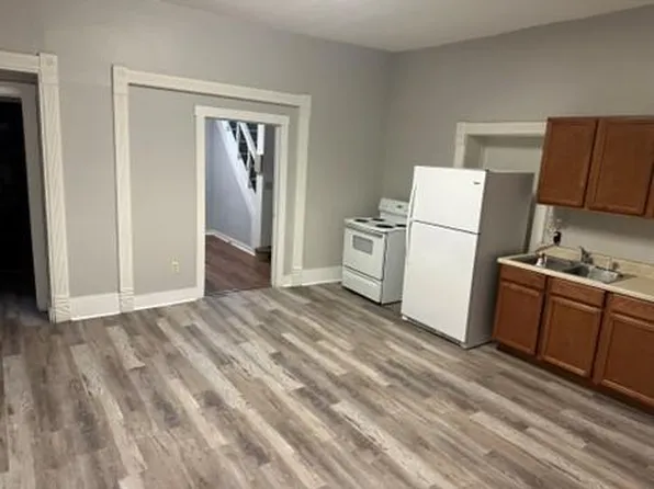 413 N Geiger St #E, Huntingburg, IN 47542