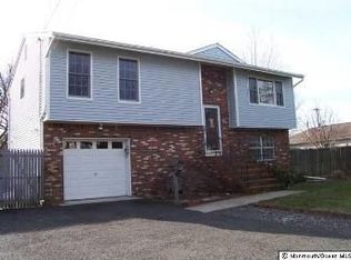 14 Victor Pl, Eatontown, NJ 07724