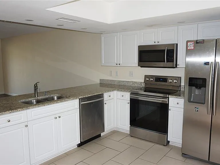 7602 Danube Dr #7602 — Photo 4