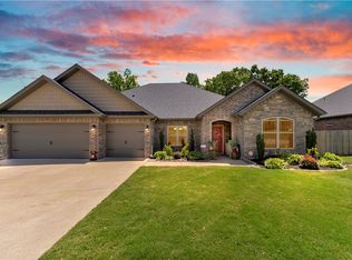 805 Ravine St, Cave Springs, AR 72718