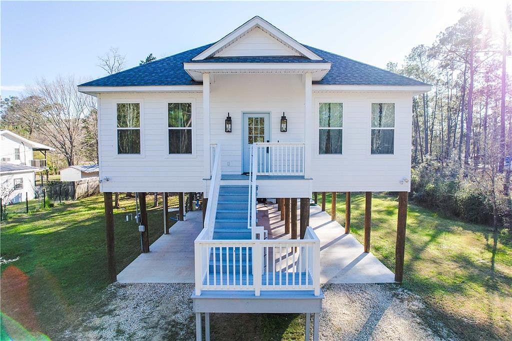 27082 Lucille Dr, Lacombe, LA 70445 | MLS #2436985 | Zillow