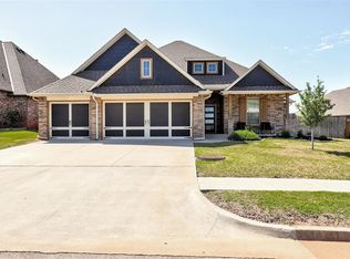 3024 Drake Crest Dr, Edmond, OK 73034