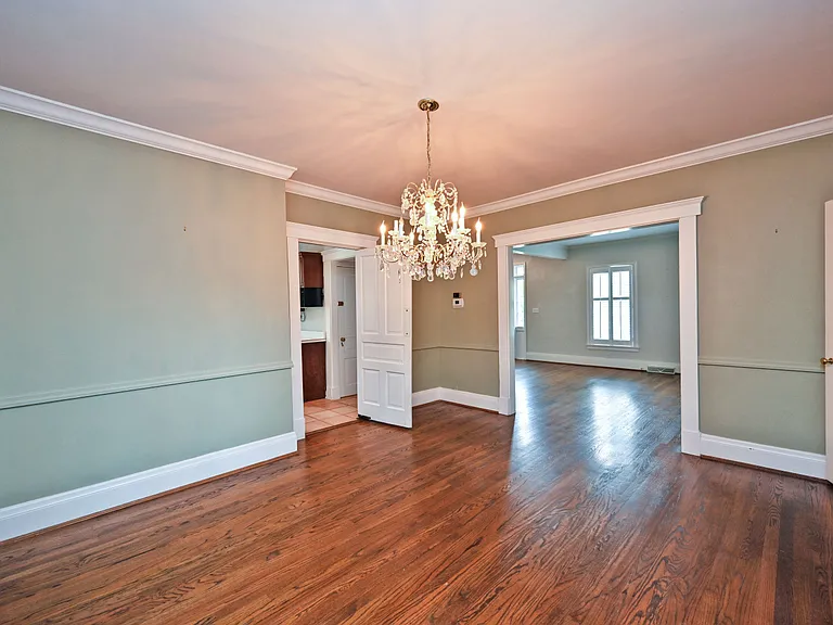 6900 Drake Rd — Photo 12