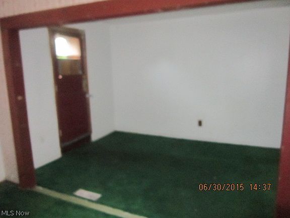 4th image of 518 E 32nd St