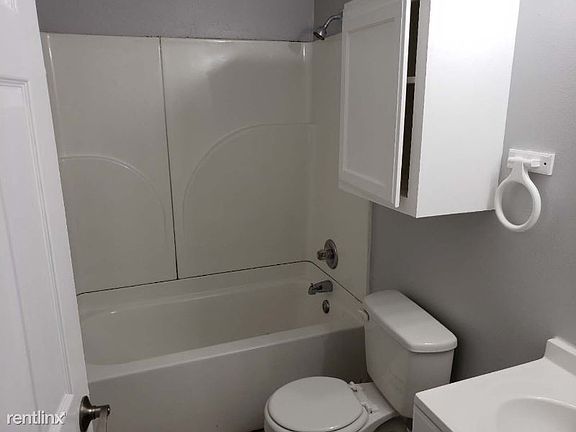 4th image of 4020 N Claiborne Ave #B