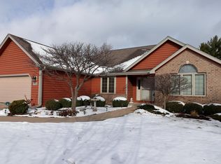 5540 Woodland Hills Dr, Mount Pleasant, WI 53406