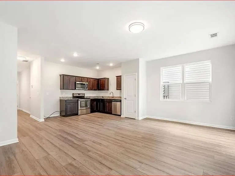 3107 Tarian Way — Photo 4