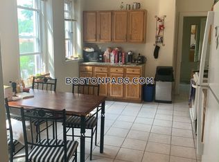 189 Winthrop Rd #2, Brookline, MA 02445