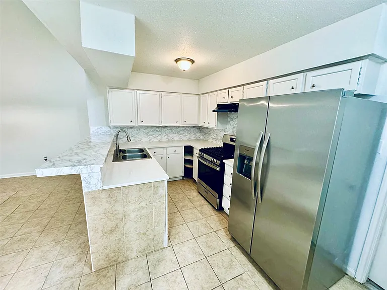 5810 Twisted Pine Ct #C — Photo 8