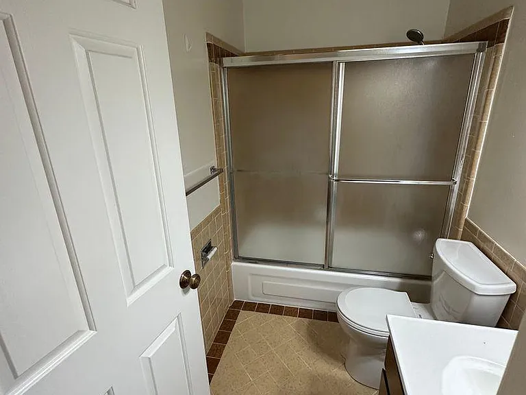 125 Gardenside Dr — Photo 10