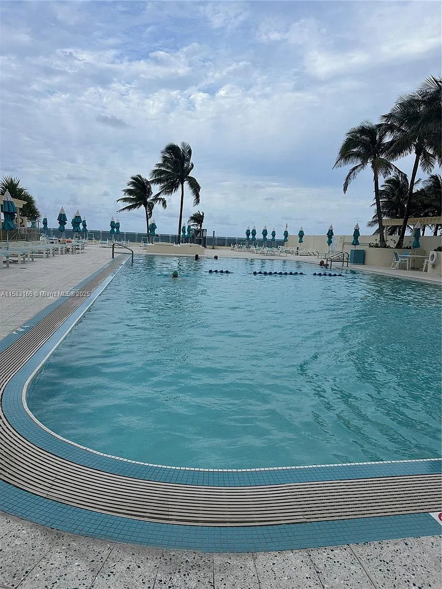 Building Photo - 2501 S Ocean Dr #1530