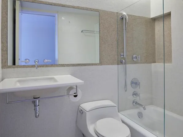 110 East 71st Street image 10 of 14