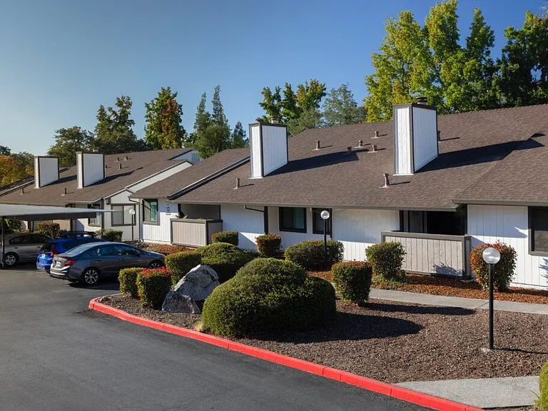 Sutter Ridge — Photo 17