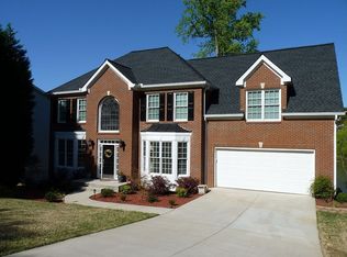 2265 Wildwood Lake Dr, Suwanee, GA