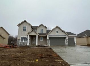2342 Fishing Ln, Kearney, MO 64060