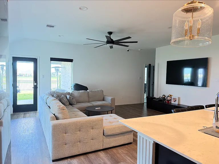 3101 Emerald Ocean Dr — Photo 6