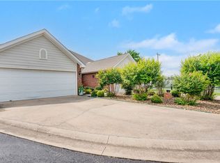 902 S Dixson St, Rogers, AR 72758