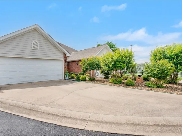 902 S Dixson St, Rogers, AR 72758