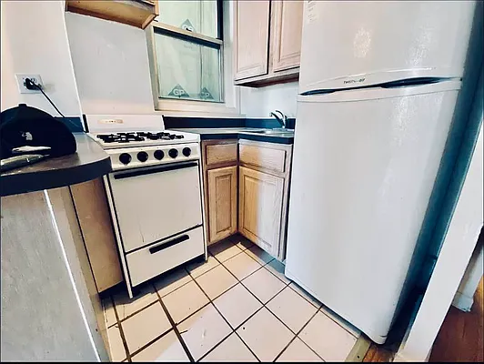 Rented by Charie Properties LLC | media 11