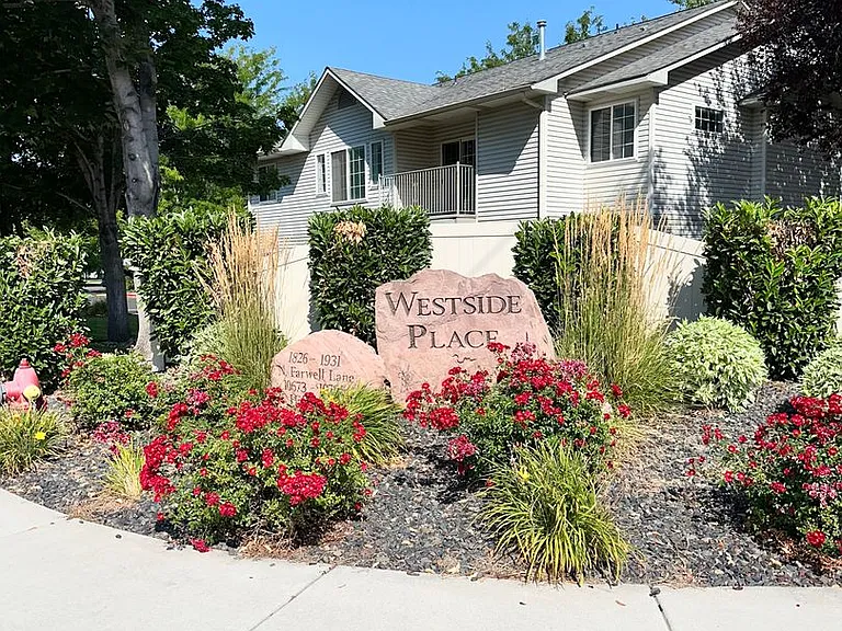 10697 W Halstead Ln #201 — Photo 32