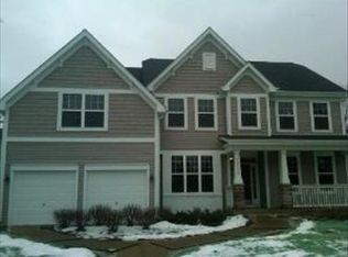 2S542 Maple Ter, Warrenville, IL 60555