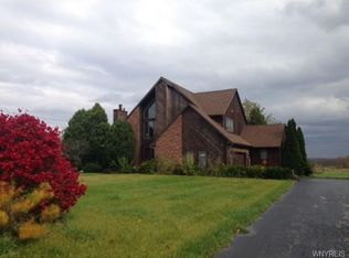 6699 Townline Rd, North Tonawanda, NY 14120