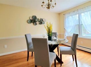 82 Folly Brook Ln, Manchester, CT 06040