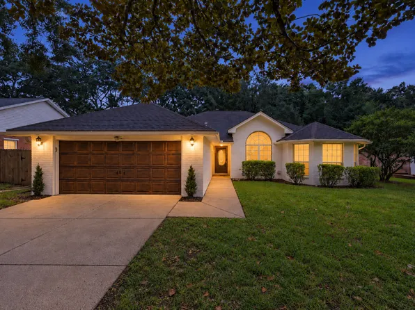 414 Evans Rd, Niceville, FL 32578