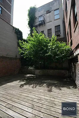 Rented by Bond New York | media 19