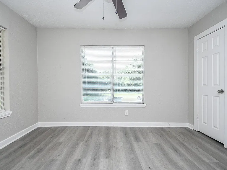 6024 Collingsworth St #2 — Photo 15