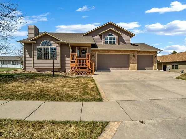 405 Maple Dr, Spearfish, SD 57783