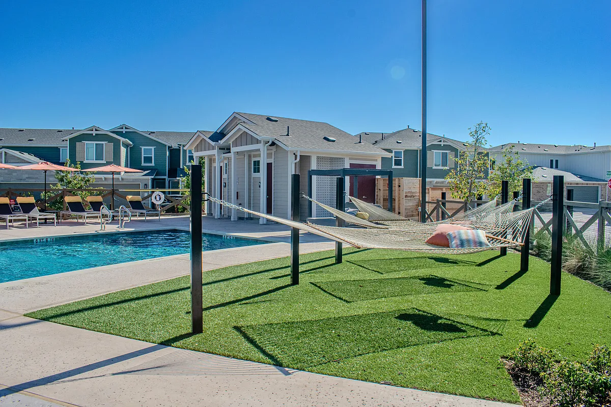 Building Photo - BB Living Sweetwater Crossing