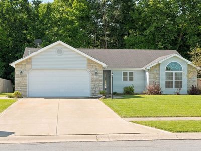 2109 McNair Ln, Auburn, IN, 46706