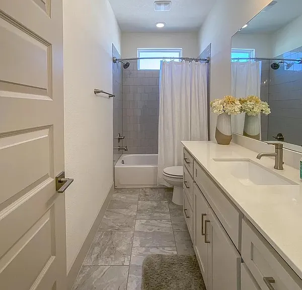 400 Wimberly St #1 — Photo 8