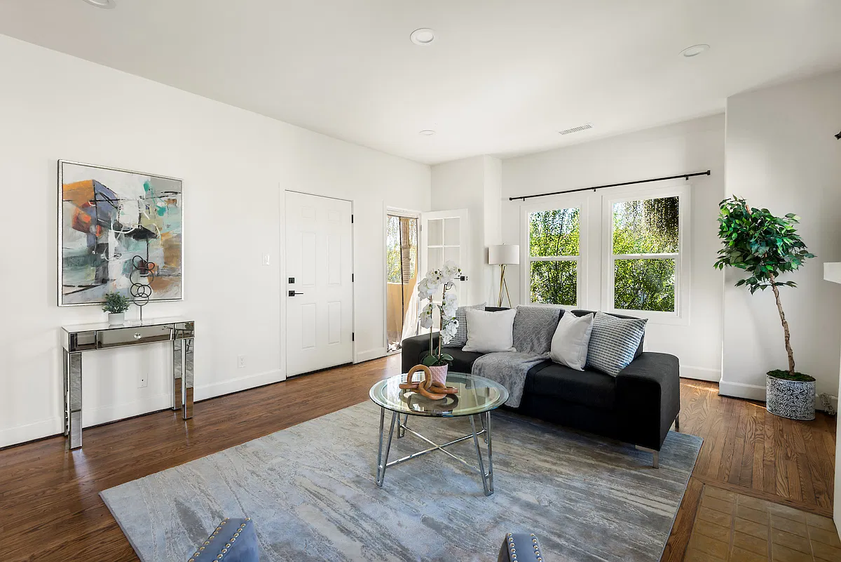 2 bed, 1400 sqft, $3,995 — Photo 3