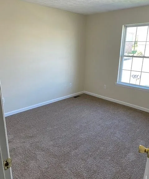 301 Michelle Dr #B — Photo 10