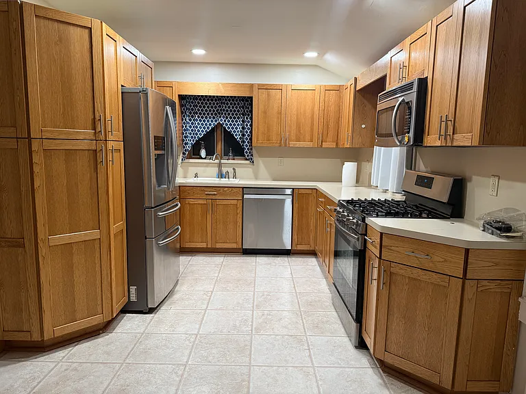 11 Heyward St #1 — Photo 4