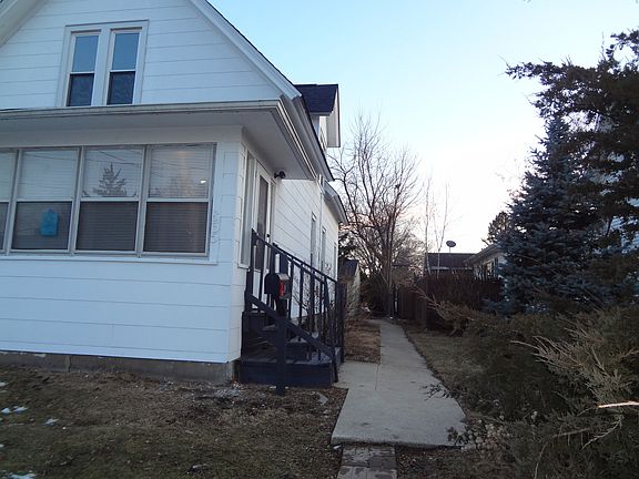 2nd image of 835 Oak St