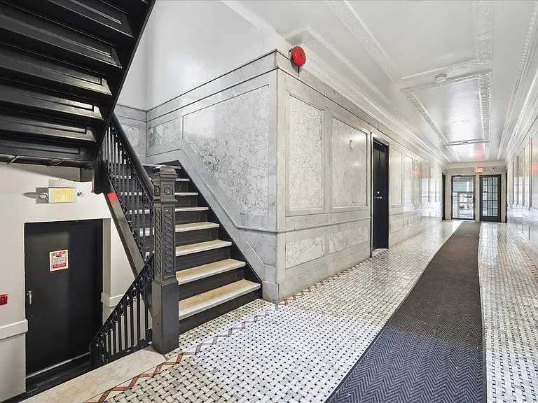 3-5 Potter Pl #2B — Photo 14