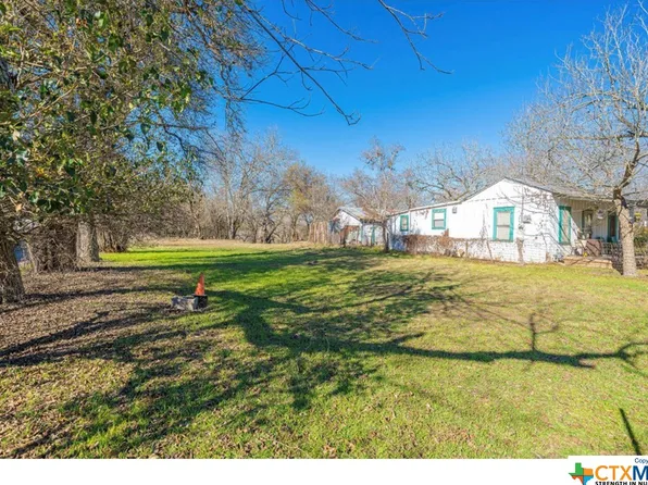 643 E North St, New Braunfels, TX 78130