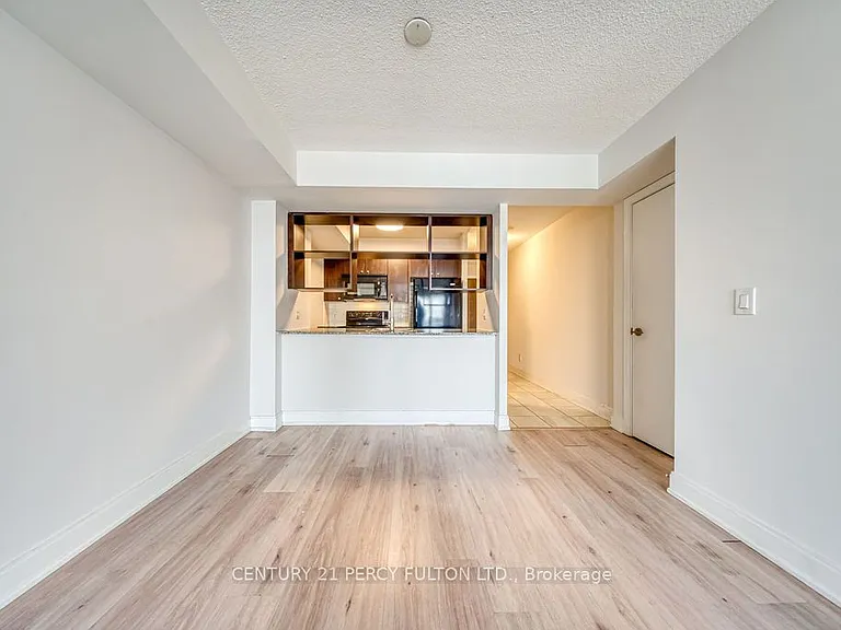 125 Village Green Sq #3105 — Photo 9