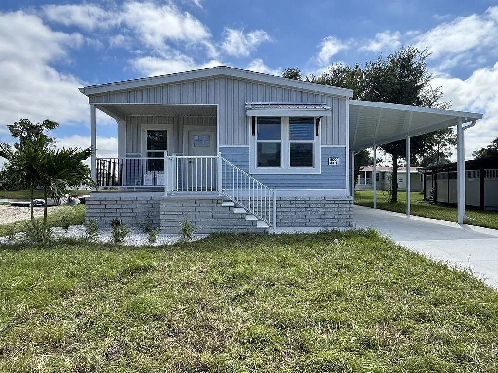 2 bed, 2.0 bath, 1460 sqft, $1,699 — Photo 4