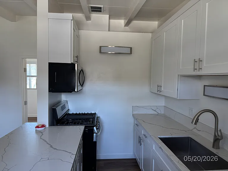 Seabreeze Apartments — Photo 49