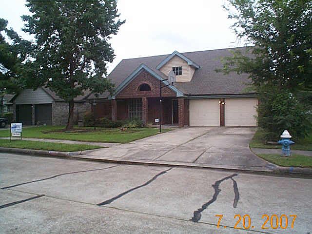 1st image of 10806 Willowmist Dr