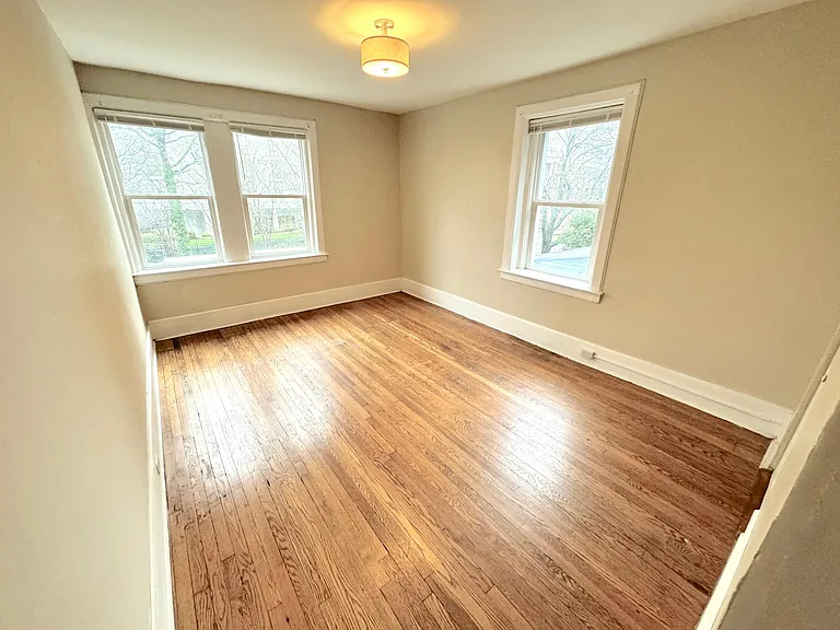 1217 Colonial Ave — Photo 7