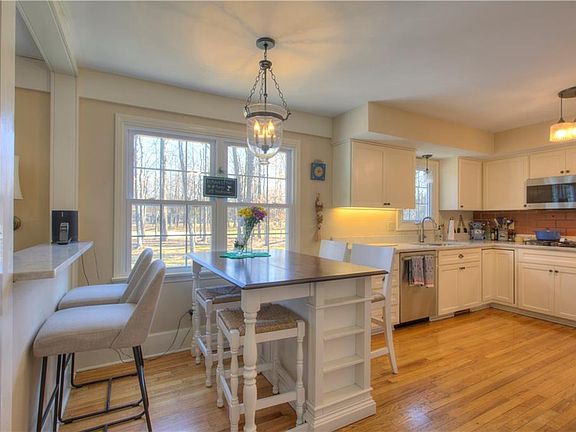 4th image of 8766 Radburn Dr
