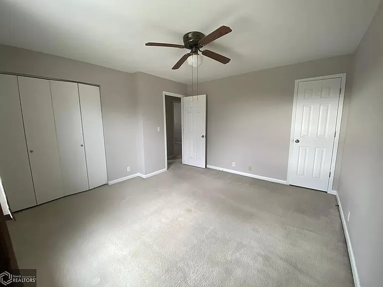 2309 S 5th Ave — Photo 5