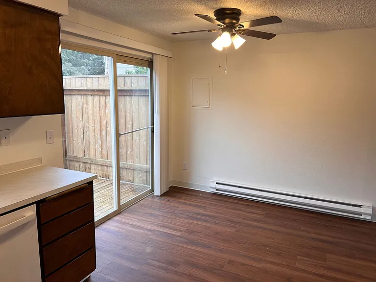 Cascade Vista — Photo 18