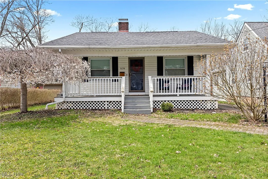 1624 Edgefield Rd photo 1